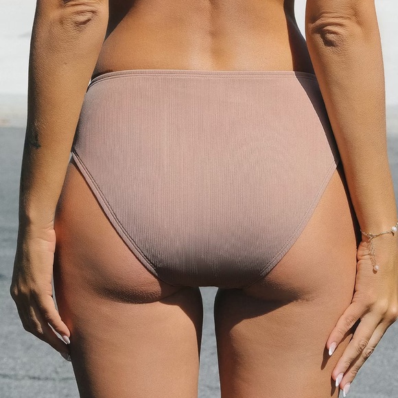 Rib Mid Rise Retro Bikini Bottoms - Picture 2 of 2